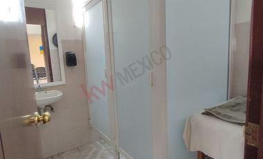 Espacio Comercial en Renta – 200 m² sobre Av. Pantitlán, Ciudad Nezahualcóyotl