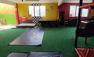 Espacio Comercial en Renta – 200 m² sobre Av. Pantitlán, Ciudad Nezahualcóyotl