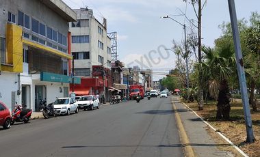 Espacio Comercial en Renta – 200 m² sobre Av. Pantitlán, Ciudad Nezahualcóyotl
