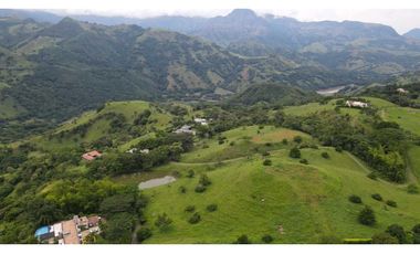 VENTA DE LOTE EN TARSO SUROESTE DE ANTIOQUIA U Cerrada