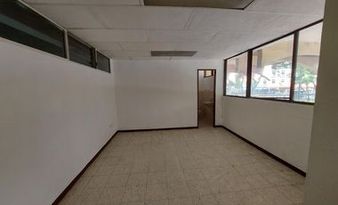 Venta de Local comercial y oficinas en centro de Guayaquil