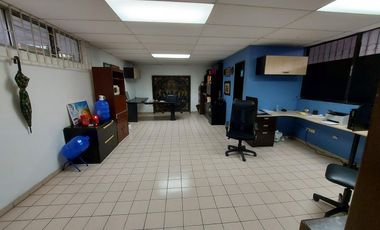 Venta de Local comercial y oficinas en centro de Guayaquil