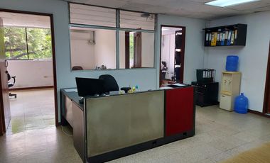 Venta de Local comercial y oficinas en centro de Guayaquil