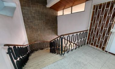 Venta de Local comercial y oficinas en centro de Guayaquil