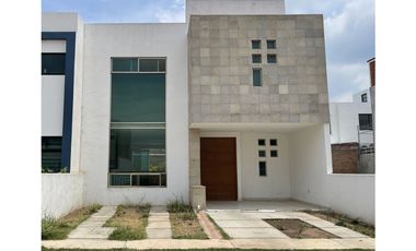 CASA EN VENTA EN SAN JUAN DEL RIO QUERETARO