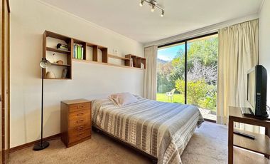 Casa con gran terreno / Colegio San Benito