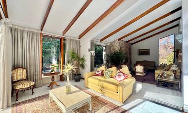 Casa con gran terreno / Colegio San Benito