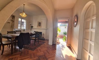 CASA CON ENCANTO