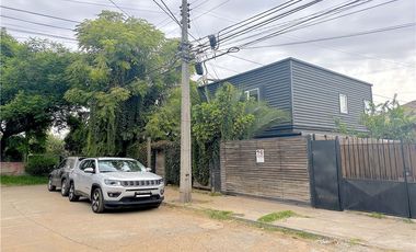 Preciosa casa remodelada 3 d 2b, más visitas.