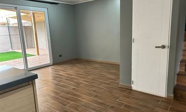 Casa en Arriendo en Avenida las rosas, cercano a avenida Miguel Ramírez