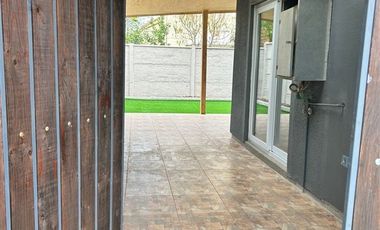 Casa en Arriendo en Avenida las rosas, cercano a avenida Miguel Ramírez