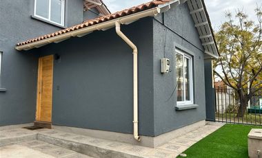 Casa en Arriendo en Avenida las rosas, cercano a avenida Miguel Ramírez