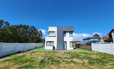 Hermosa Casa En Punta De Parra, Tomé - Ibacache Propiedades