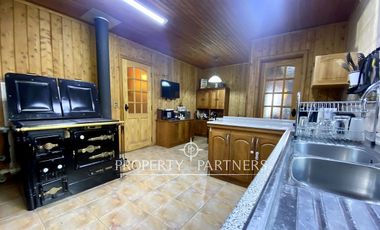 Hermosa casa en parcela