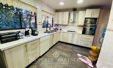 Santa Cruz, Casa en Exclusivo Sector Residencial