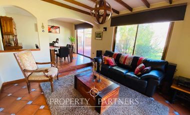 Santa Cruz, Casa en Exclusivo Sector Residencial