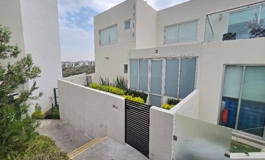 CASA EN RENTA PUNTA ESMERALDA EN BOSQUE ESMERALDA