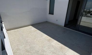 SE RENTA CASA EN VILLAS DEL CAMPO