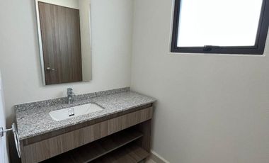 SE RENTA CASA EN VILLAS DEL CAMPO