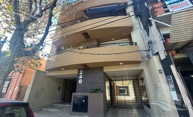 Moderno Departamento con Balcón y parrilla en Venta en San Fernando