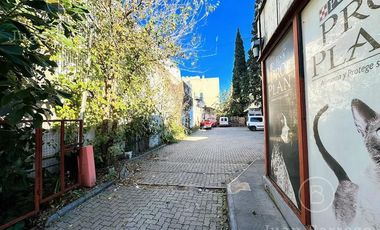 Local sobre gran lote en alquiler o venta.