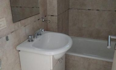 Departamento  en alquiler en Lomas de Zamora con cochera