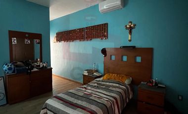 SAN RAFAEL CASA MUY AMPLIA EN VENTA