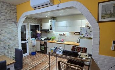 PH en venta - 1 Dormitorio 1 Baño - Ramos Mejía