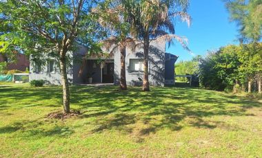 Casa en venta - 3 Dormitorios 3 Baños - Benavidez