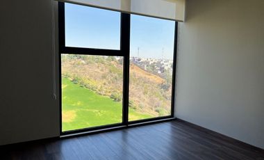 Renta departamento  THE OAKS Bosque Real