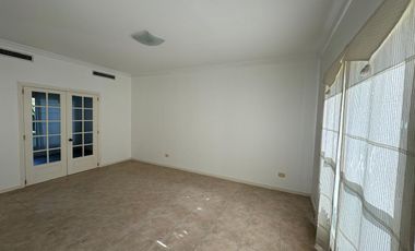 Casa en alquiler en barrio cerrado Barrancas del Lago , Nordelta