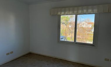Casa en alquiler en barrio cerrado Barrancas del Lago , Nordelta