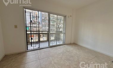 Dos ambientes con patio en  Villa urquiza