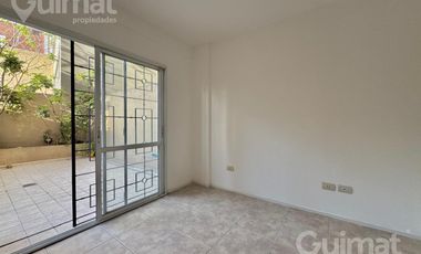 Dos ambientes con patio en  Villa urquiza