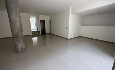 Casa en Renta o Venta Zona Esmeralda