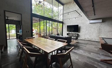 CASA TIPO LOFT EN VENTA, AMUEBLADA  Y EQUIPADA EN KOMCHEN.