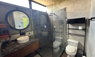 CASA TIPO LOFT EN VENTA, AMUEBLADA  Y EQUIPADA EN KOMCHEN.