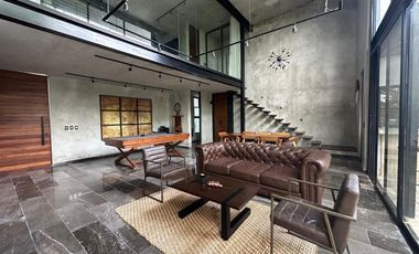 CASA TIPO LOFT EN VENTA, AMUEBLADA  Y EQUIPADA EN KOMCHEN.