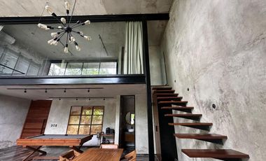 CASA TIPO LOFT EN VENTA, AMUEBLADA  Y EQUIPADA EN KOMCHEN.