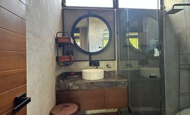 CASA TIPO LOFT EN VENTA, AMUEBLADA  Y EQUIPADA EN KOMCHEN.
