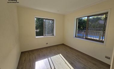 Venta Casa Amplia y Cómoda  en Condominio, Mantagua