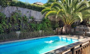 Venta Casa Amplia y Cómoda  en Condominio, Mantagua