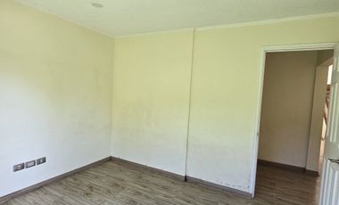 Venta Casa Amplia y Cómoda  en Condominio, Mantagua
