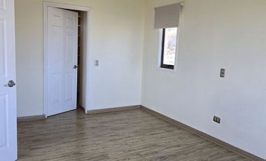 Venta Casa Amplia y Cómoda  en Condominio, Mantagua