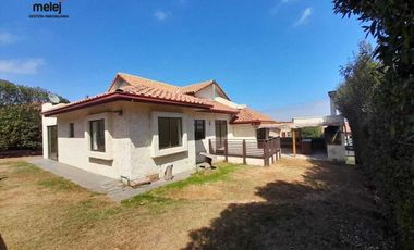 Arrienda Casa Amplia y Cómoda  en Condominio, Mantagua
