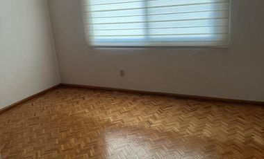 CASA EN VENTA EN RESIDENCIAL CHAPALITA
