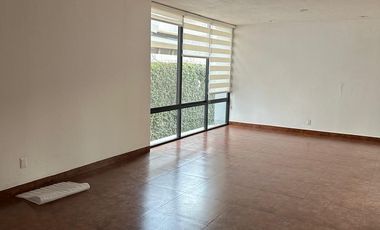 CASA EN VENTA EN RESIDENCIAL CHAPALITA