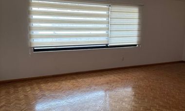 CASA EN VENTA EN RESIDENCIAL CHAPALITA