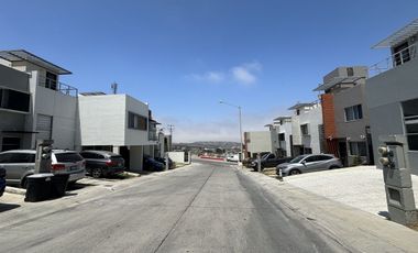 VENTA DE CASA EN  PRIVADA COTO BAHIA