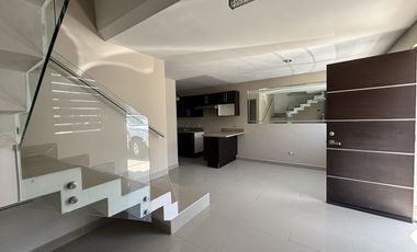 VENTA DE CASA EN  PRIVADA COTO BAHIA